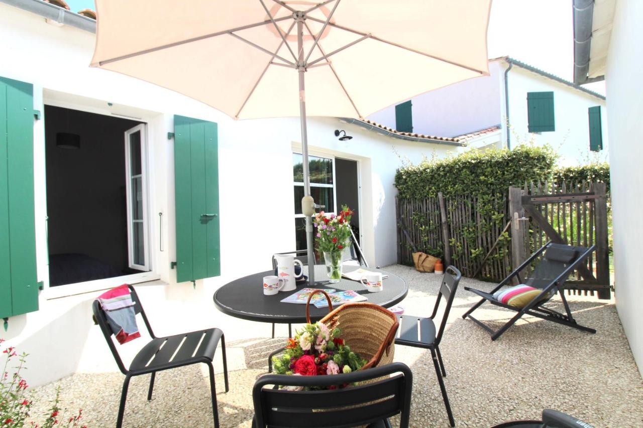 Le Clos Des Vieux Moulins La Flotte Exteriör bild